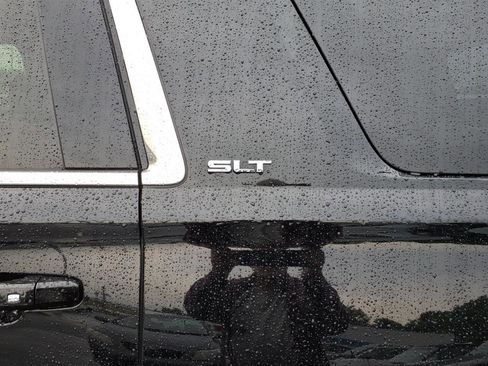 Used 2019 GMC Yukon SLT w/ Premium Edition AWD/4WD image 9