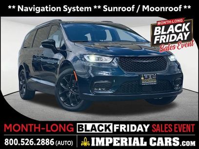 Used 2024 Chrysler Pacifica Limited w/ S Appearance Package