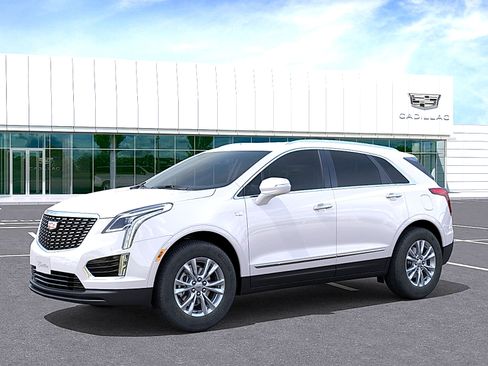 New 2026 Cadillac XT5 Luxury FWD image 2