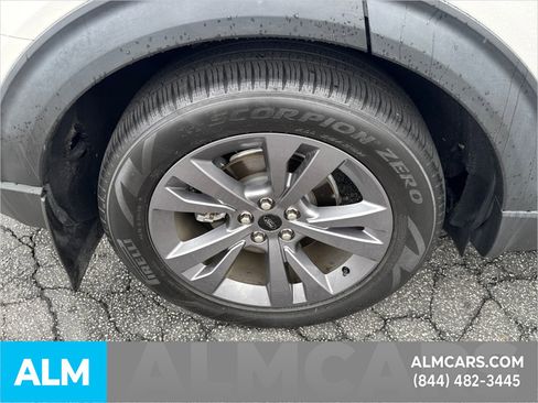 Used 2022 Ford Explorer XLT w/ Equipment Group 202A image 21