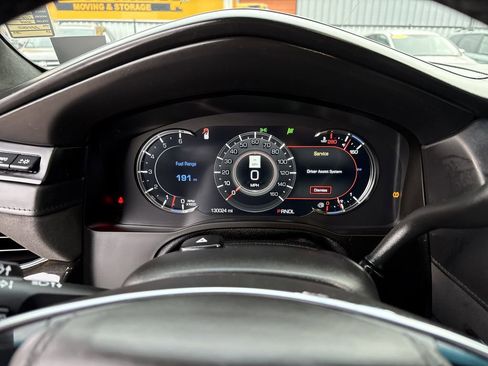 Used 2019 Cadillac Escalade Platinum image 19
