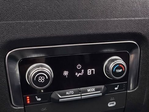 Used 2023 Chevrolet Tahoe High Country image 27