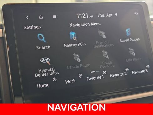 Used 2024 Hyundai Venue Limited image 9