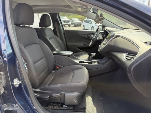 Used 2021 Chevrolet Malibu LT image 10