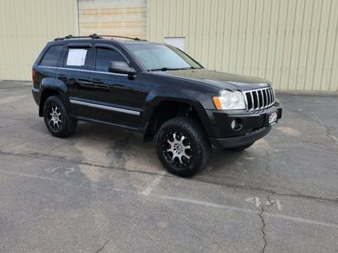 Used 2007 Jeep Grand Cherokee Limited w/ Trailer Tow Group IV AWD/4WD image 18