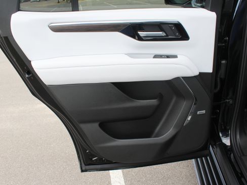 New 2026 Chevrolet Tahoe Premier image 54