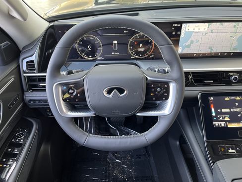 Certified 2026 INFINITI QX80 Luxe w/ Cargo Package AWD/4WD image 18