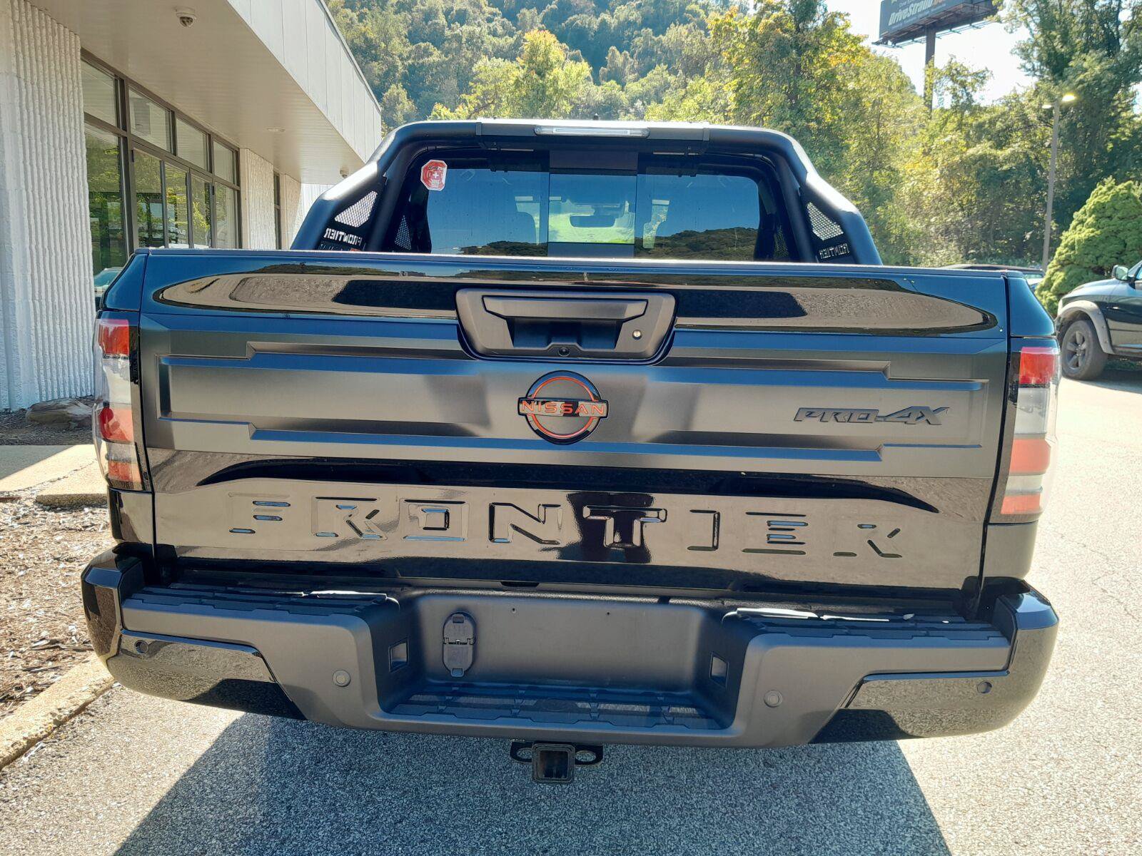Used 2025 Nissan Frontier PRO-4X w/ Pro Premium Package AWD/4WD image 6