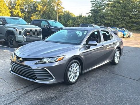 Used 2024 Toyota Camry LE image 37