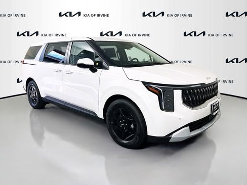 New 2026 Kia Carnival LX FWD image 1