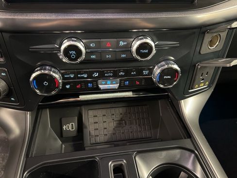 New 2025 Ford F150 Lariat w/ Equipment Group 502A High image 13