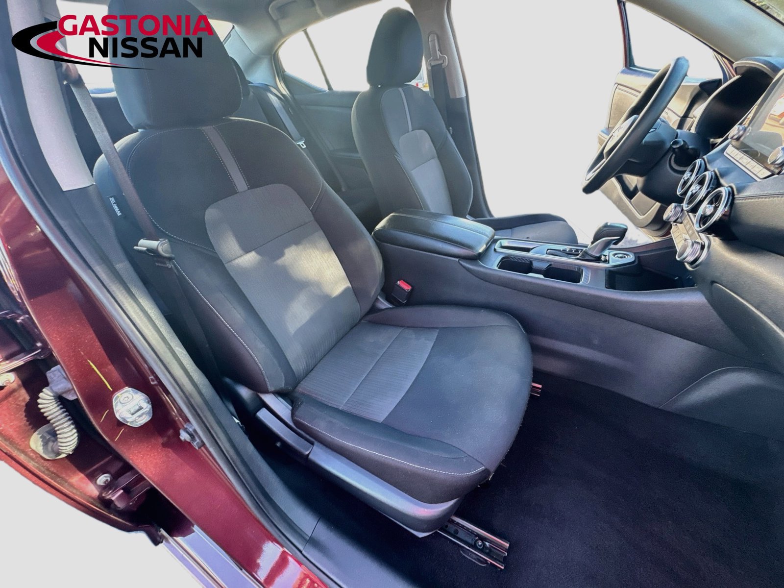 Used 2024 Nissan Sentra SV FWD image 36