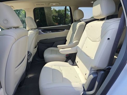 Certified 2023 Cadillac XT6 Premium Luxury w/ Technology Package AWD/4WD image 26