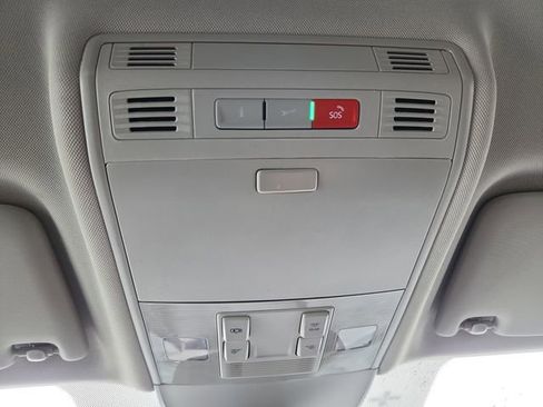 Used 2024 Volkswagen Taos SE image 44