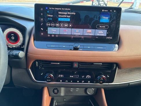 Certified 2025 Nissan Rogue Platinum image 15