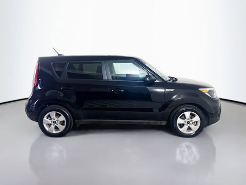 Used 2019 Kia Soul Base image 11