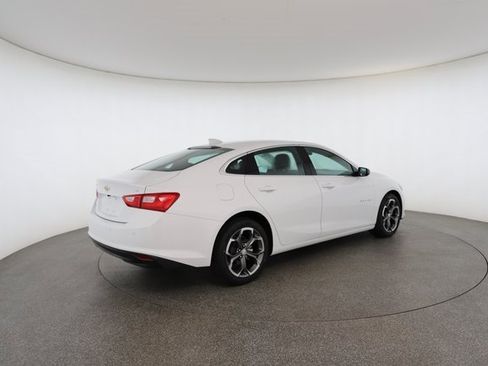Used 2024 Chevrolet Malibu LT image 18