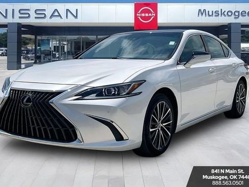Used 2022 Lexus ES 350 w/ Premium Package FWD image 3
