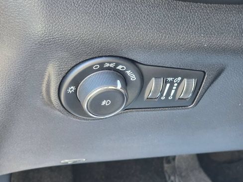 Used 2024 Jeep Compass Latitude AWD/4WD image 7