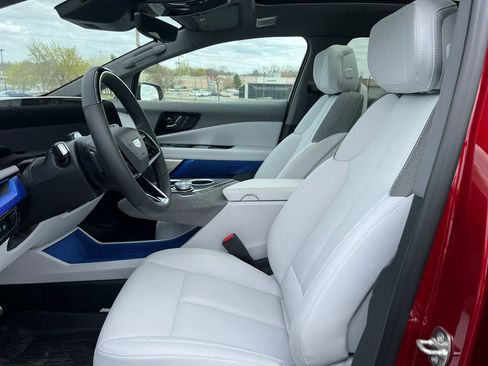 New 2026 Cadillac Optiq Sport 1 w/ LPO, Floor Liner Package AWD/4WD image 5