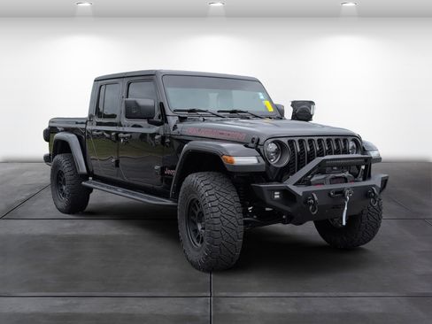 Used 2023 Jeep Gladiator Rubicon w/ LED Lighting Group AWD/4WD image 2