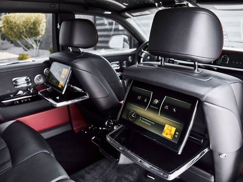 Used 2024 Rolls-Royce Phantom Sedan RWD image 54