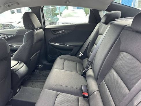 Certified 2025 Chevrolet Malibu LS FWD image 10