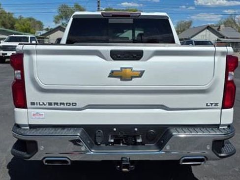 Used 2021 Chevrolet Silverado 1500 LTZ AWD/4WD image 5