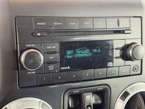 Used 2016 Jeep Wrangler Unlimited Sahara w/ Trailer Tow Group image 20