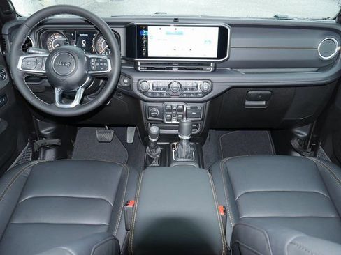 New 2026 Jeep Wrangler Unlimited Sahara AWD/4WD image 8