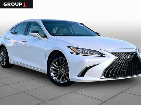 Used 2024 Lexus ES 350 w/ Technology Package FWD image 3