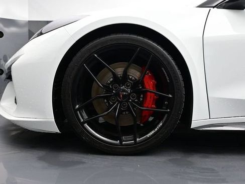Used 2025 Chevrolet Corvette Z06 RWD image 6