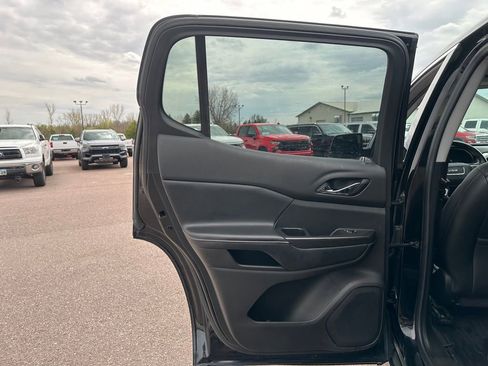 Used 2019 GMC Acadia SLT AWD/4WD image 21
