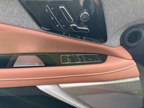 New 2026 Cadillac Optiq Sport 2 image 18