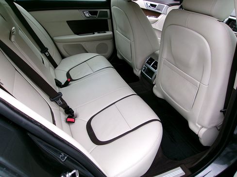 Used 2015 Jaguar XF Portfolio AWD/4WD image 12