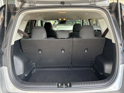 Used 2025 Kia Soul LX w/ LX Technology Package FWD image 30