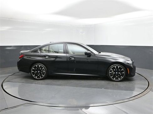 New 2026 BMW 330i Sedan w/ M Sport Package image 26