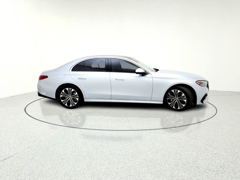 Used 2025 Mercedes-Benz E 450 4MATIC Sedan image 7