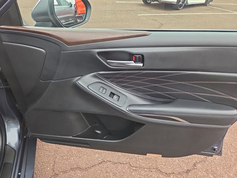 Certified 2022 Toyota Avalon Limited w/ Advanced Safety Package image 17