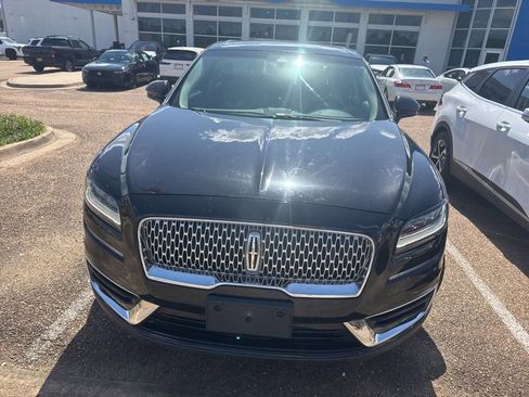 Used 2019 Lincoln Nautilus Select image 1