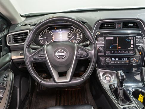 Used 2023 Nissan Maxima SL FWD image 11