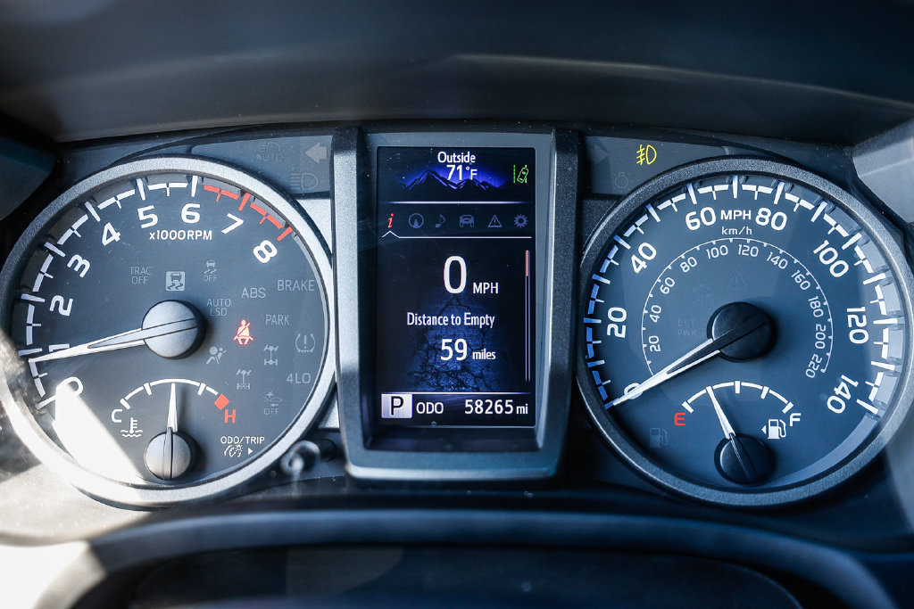 Used 2022 Toyota Tacoma TRD Sport w/ TRD Premium Sport Package AWD/4WD image 9