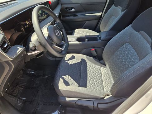 Used 2026 Nissan Kicks SV w/ Cold Weather Package FWD image 13