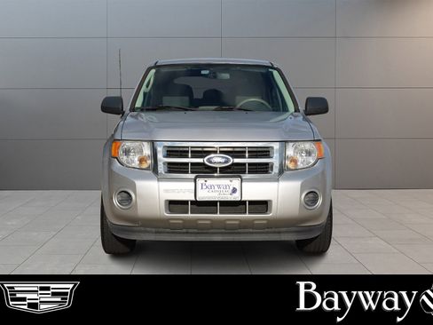 Used 2011 Ford Escape XLS w/ 101A Rapid Spec Order Code image 2