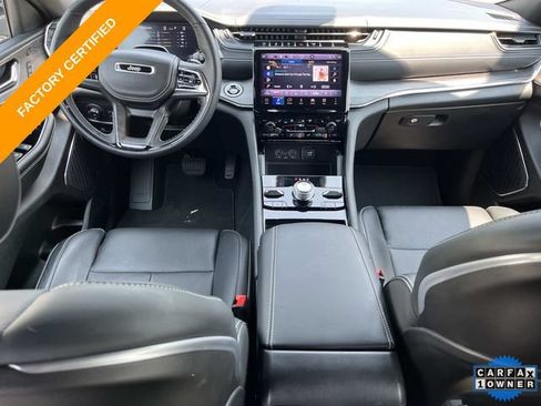 Certified 2024 Jeep Grand Cherokee L Overland w/ Advanced Protech Group III AWD/4WD image 17
