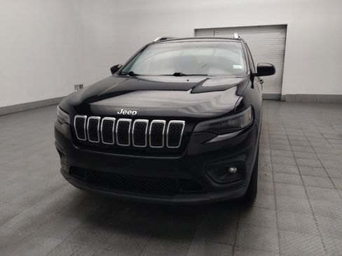 Used 2019 Jeep Cherokee Latitude Plus w/ Cold Weather Group AWD/4WD image 15