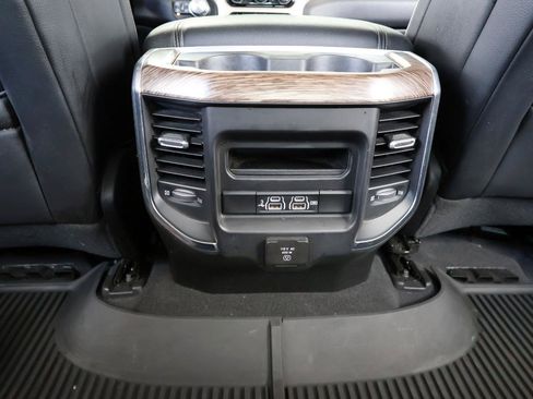 Used 2019 RAM 1500 Laramie AWD/4WD image 43