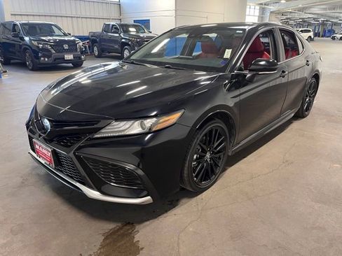 Used 2023 Toyota Camry XSE image 7