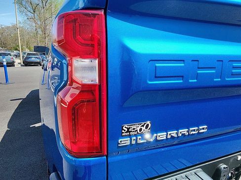 Used 2022 Chevrolet Silverado 1500 RST AWD/4WD image 13