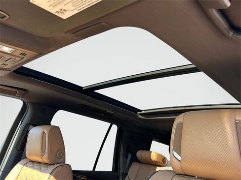 Certified 2023 Cadillac Escalade Sport w/ Touring Package image 15